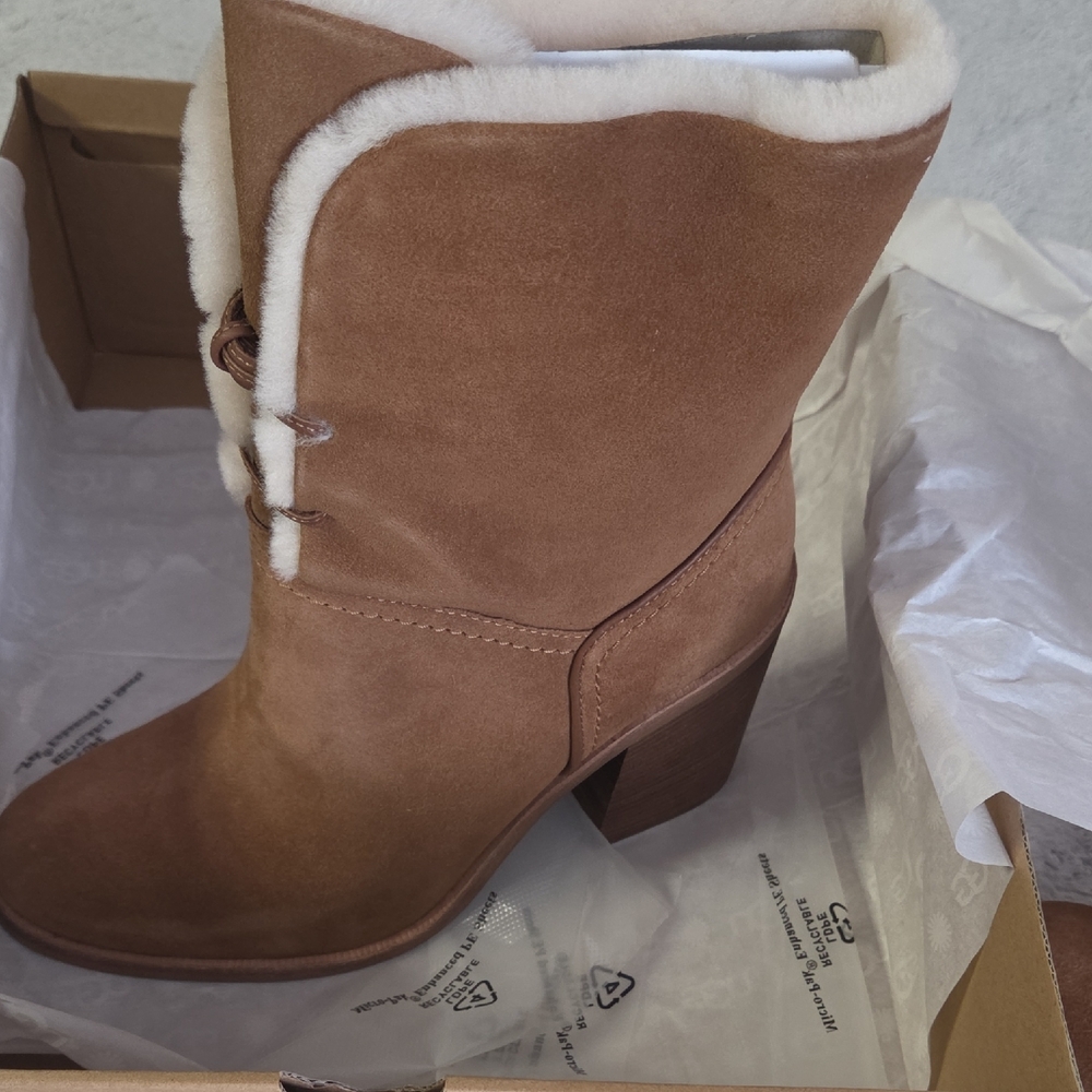 UGG Tan Suede Boots with Shearling Lining - Picture 4 of 6